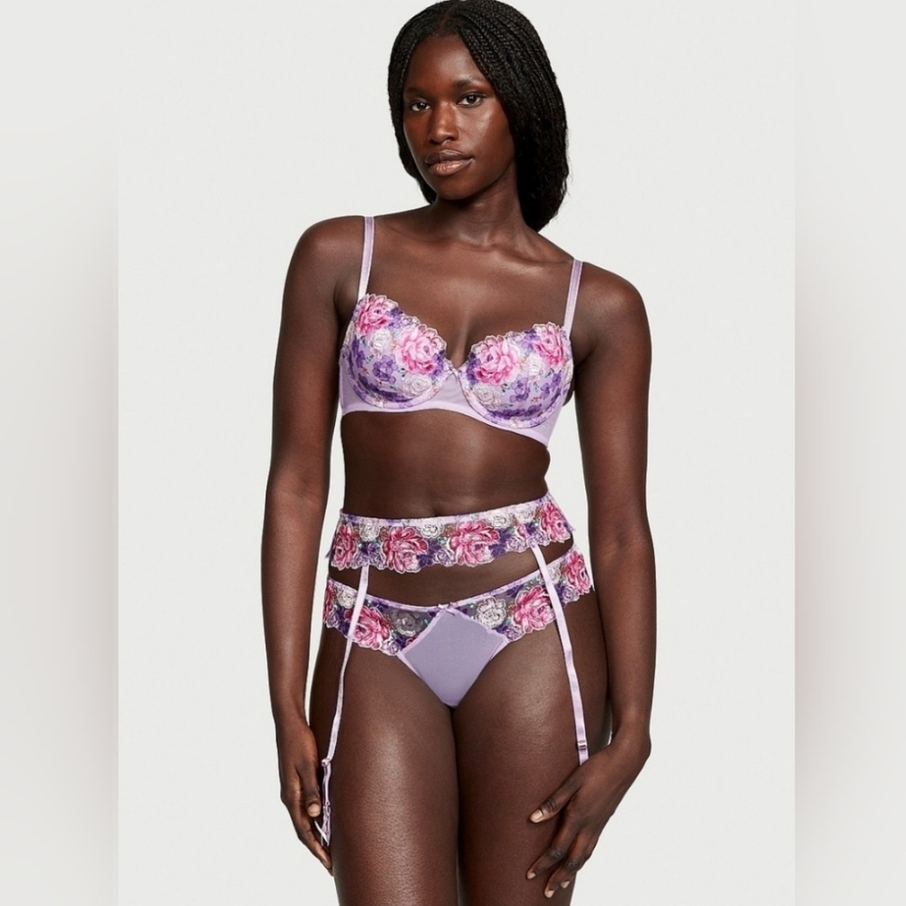 New Victoria's Secret Dream Angels Wicked Bra Size 34DD And Garter M/L